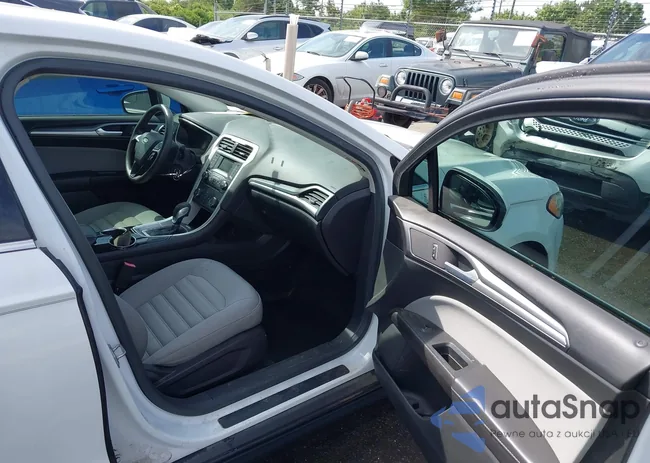 1FA6P0G72E5377972: 42300557