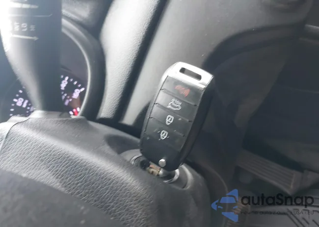 KNDPMCAC0H7103628: 42300700