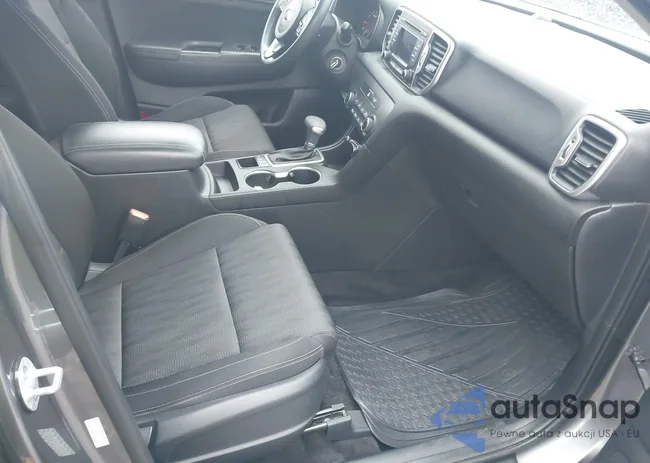 KNDPMCAC0H7103628: 42300700