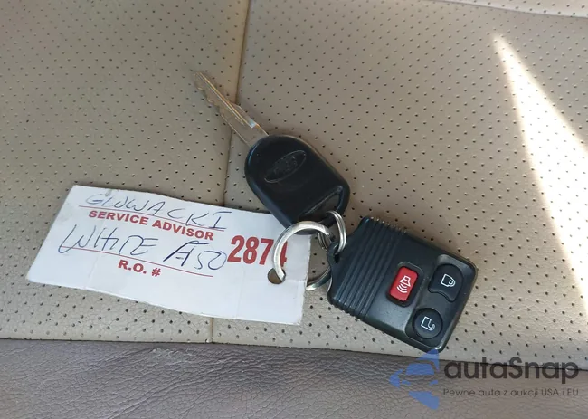 1FTRX12V09KB40570: 42300754