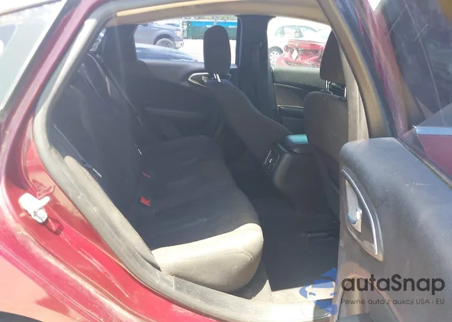 1C3CCCAB1FN558476: 42300147