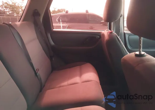 1FMYU92Z15KC45047: 42301437