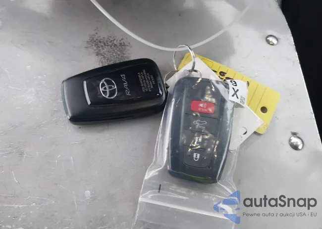 2T3W1RFV4RC281602: 42301488