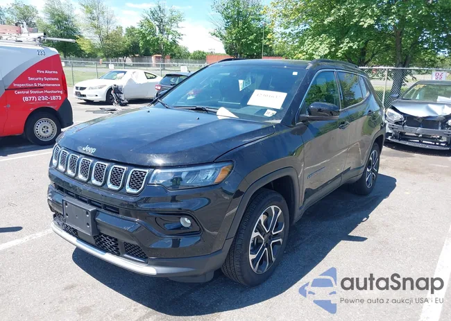 3C4NJDCN6PT556523: 42301637