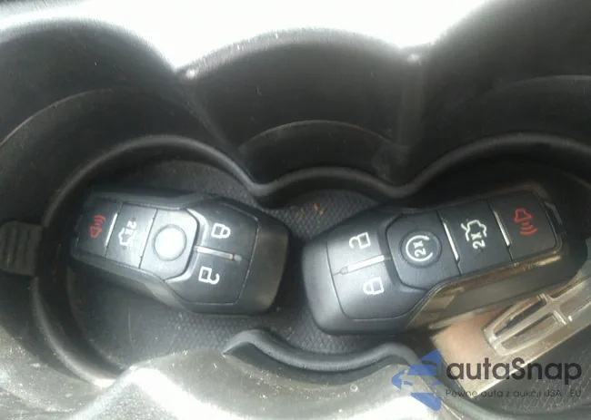 3LN6L2LU7ER811146: 42301675