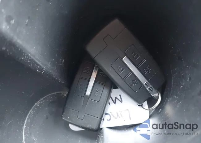 1LNHM94R99G626277: 42300926