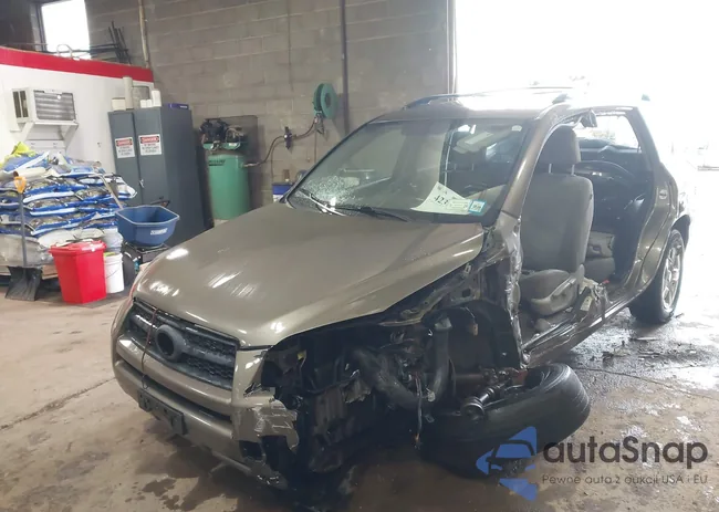 2T3BF4DV8AW030719: 42301080