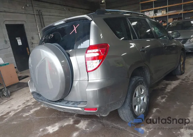 2T3BF4DV8AW030719: 42301080