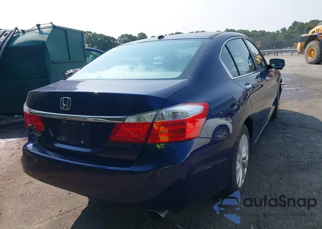 1HGCR2F82DA026256: 42301084