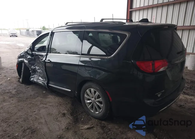 2C4RC1BG8JR211405: 42301088