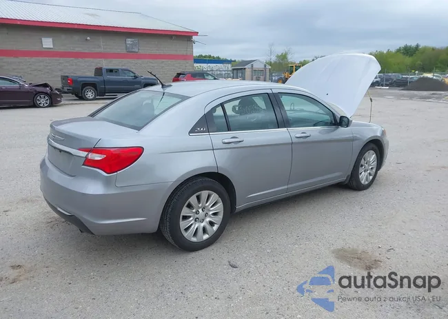 1C3CCBAB9EN231381: 42302328