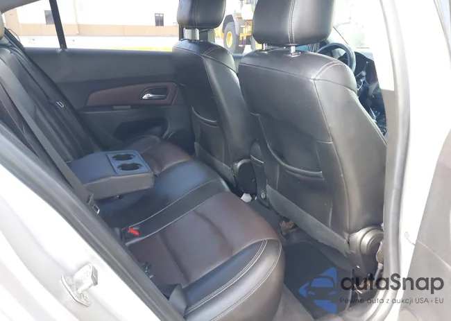 1G1PE5SB9F7147907: 42302401