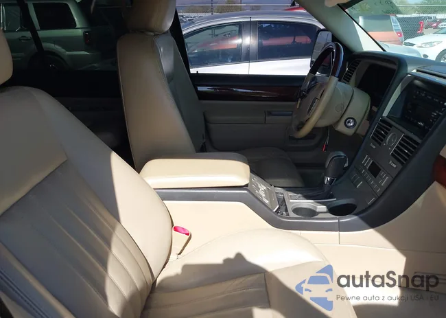 5LMEU68H25ZJ24743: 42302403