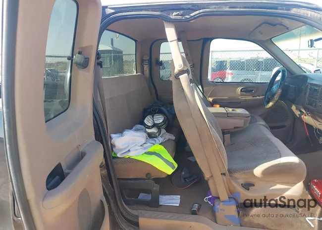 1FTRX17W6XKA84777: 42302715