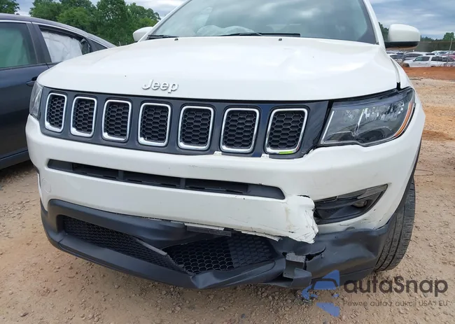 3C4NJCBB6JT286573: 42302783