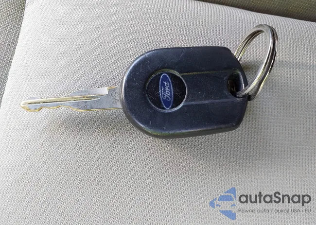 2FMDK3GC9BBA15901: 42302795