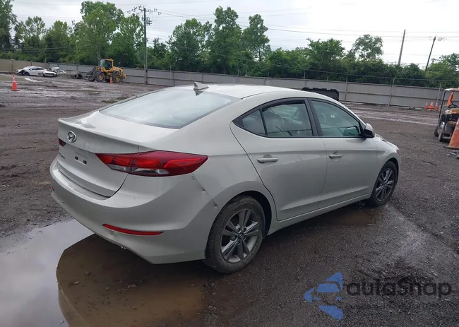 5NPD84LF9HH033627: 42301913