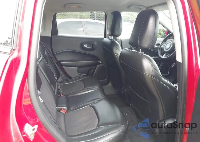 3C4NJDBB9JT160925: 42301928