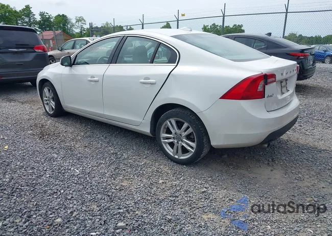 YV1612FH7D2173891: 42301937