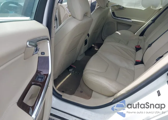 YV1612FH7D2173891: 42301937