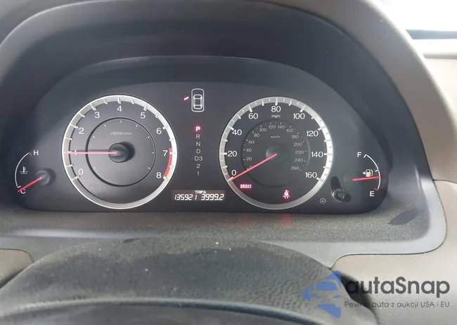 1HGCP3F89AA018243: 42302121