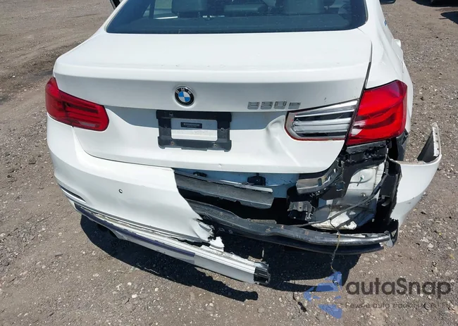 WBA8E1C32HA156656: 42302132