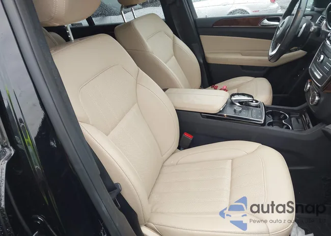 4JGDF6EE8HA972826: 42302141