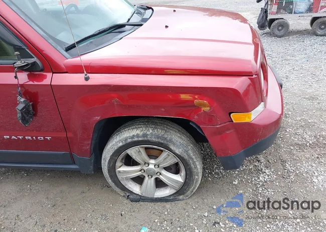 1C4NJRFB6ED616768: 42303209