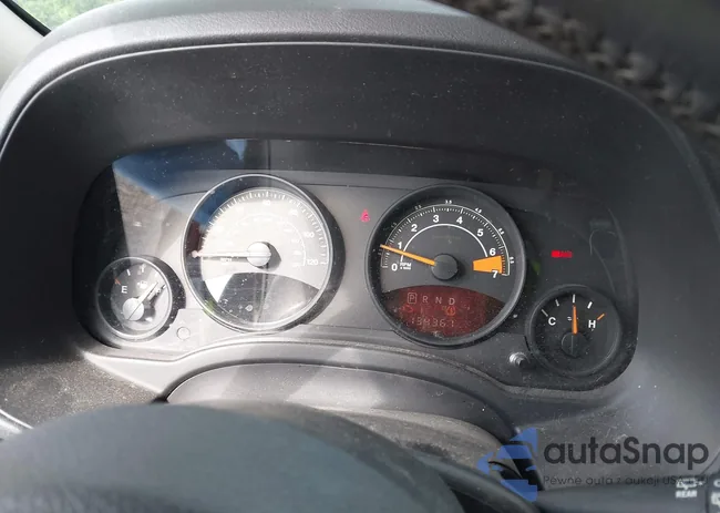 1C4NJRFB6ED616768: 42303209