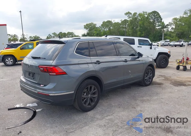 3VVNB7AX4RM138429: 42303215