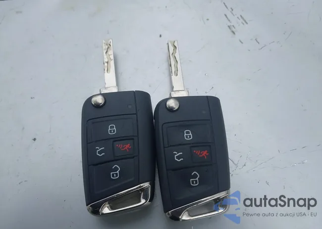 3VV3B7AX6JM213577: 42303230