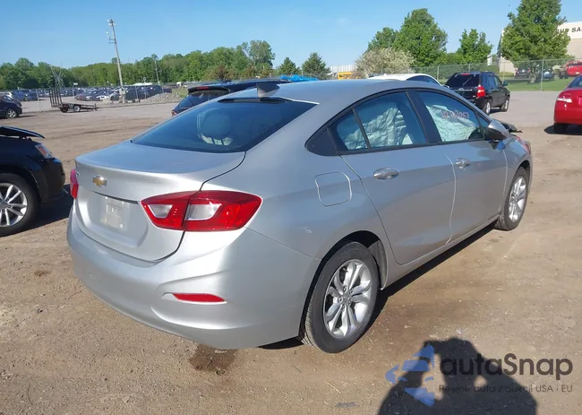 1G1BC5SM2K7151597: 42303257