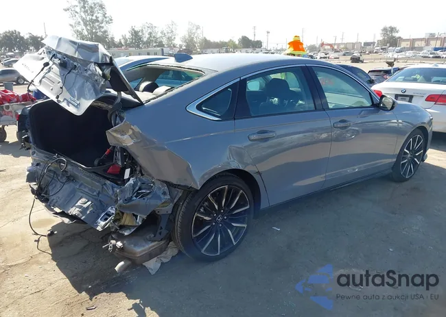 1HGCY2F81RA045827: 42303350