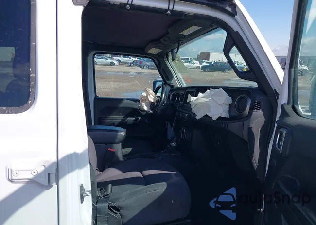 1C4HJXDM2LW262867: 42303520