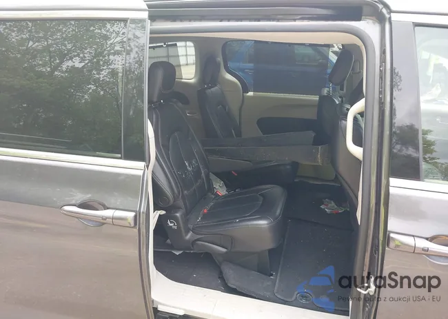 2C4RC1BG5NR142176: 42303702