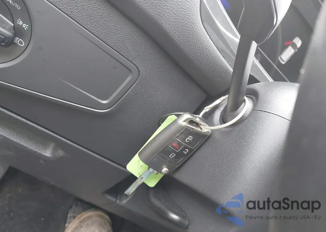 3VVFB7AX9RM041943: 42302830