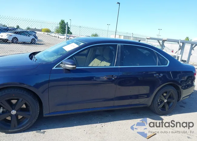 1VWBN7A39DC129965: 42302910