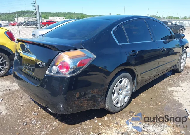 1N4AL2AP7BN430087: 42303181