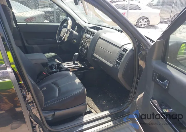 4F2CY0C75AKM08157: 42304366