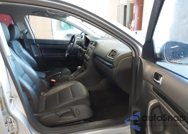 3VWPL7AJ3CM678830: 42304424