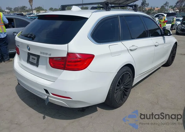 WBA3K5C50EKT33206: 42304444