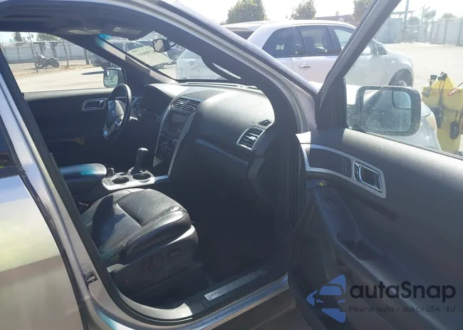 1FM5K7F81DGA08803: 42304601