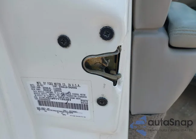 1LNLM81W3VY728287: 42304610