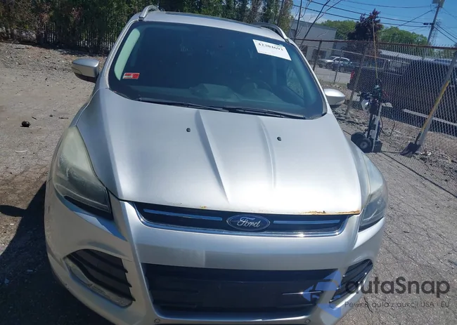 1FMCU9J96EUB67946: 42304693