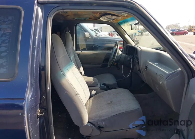 1FTCR14X1RPC62677: 42303908