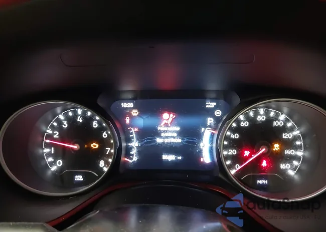 3C4NJDDB9JT470005: 42304116