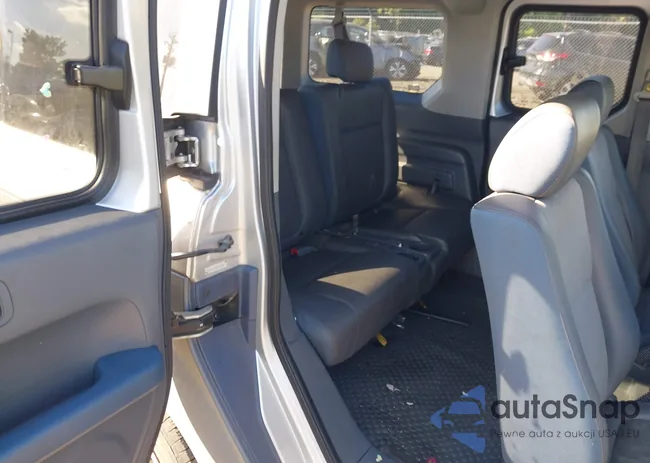 5J6YH18356L001615: 42305250