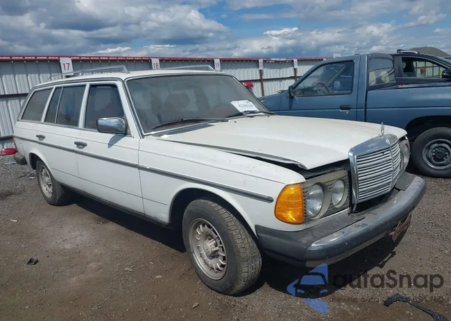 WDB12319012016266: 42305258