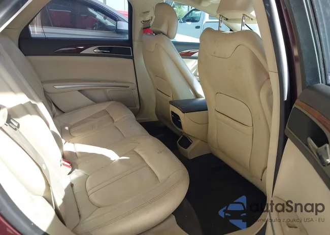 3LN6L2G90DR802616: 42305260