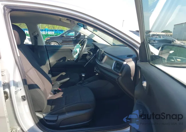 3KPA24AD0LE286547: 42305316